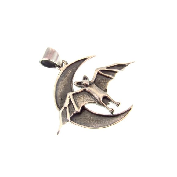 Solid 925 Sterling Silver Gothic Crescent Moon Bat Pendant - Vampire Jewelry - Picture 6 of 8